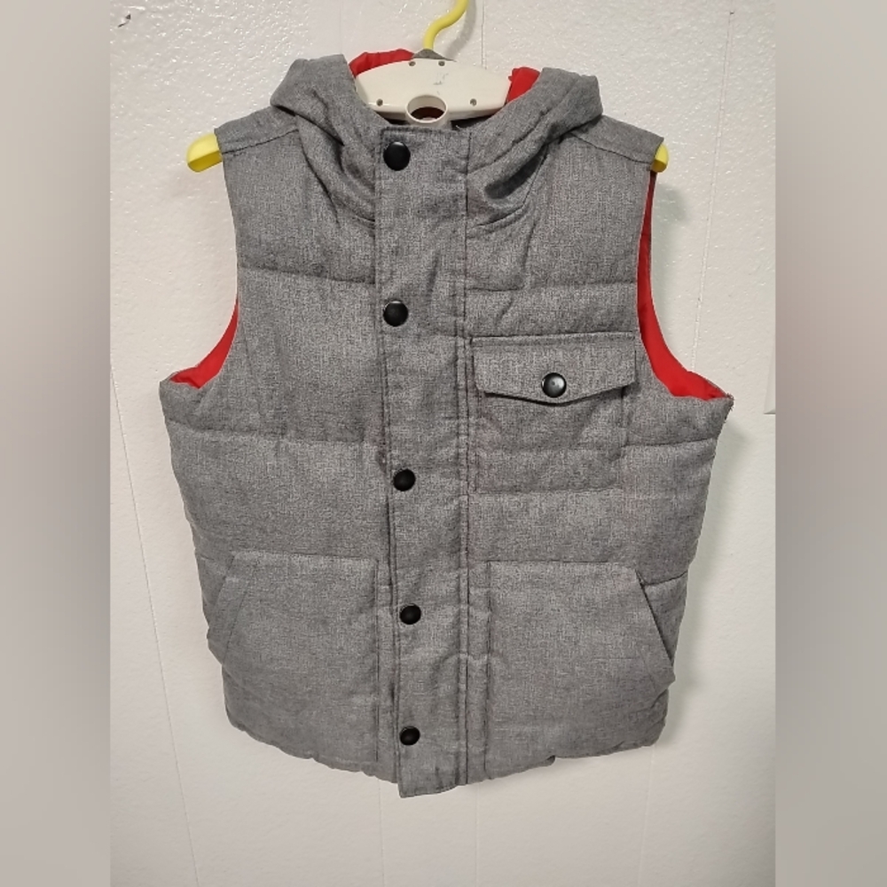 Old Navy Boys Puffer Vest Size M 8 Gray Red Hooded Zip Snap Front Winter Fall